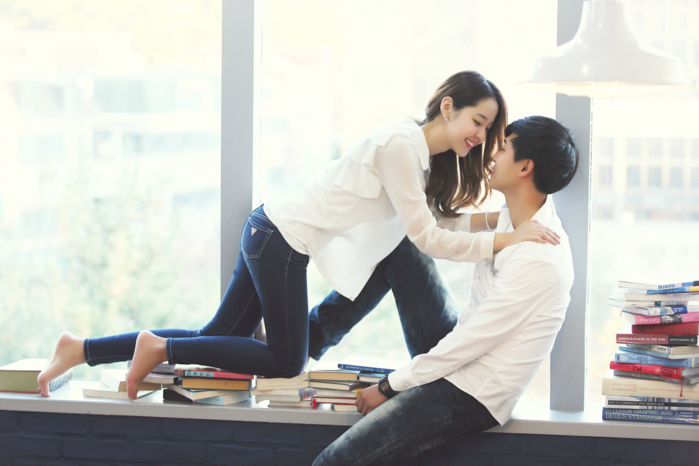 Những chiêu thả thính “bách phát bách trúng”mà con gái phải biết