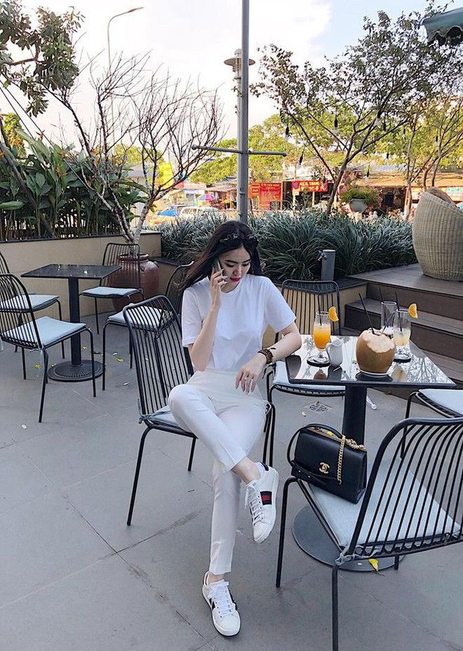 Những cô em gái vừa xinh đẹp vừa nóng bỏng của các mỹ nhân Vbiz