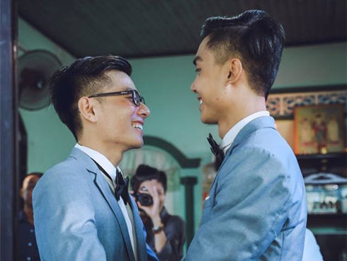 bestie nhung dam cuoi dong tinh gay sot cong dong mang