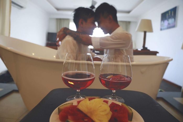 bestie nhung dam cuoi dong tinh gay sot cong dong mang