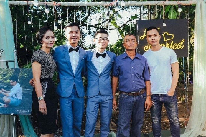 bestie nhung dam cuoi dong tinh gay sot cong dong mang