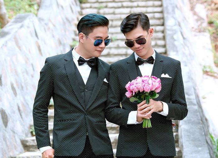 bestie nhung dam cuoi dong tinh gay sot cong dong mang