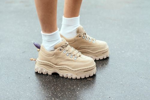 Những đôi chunky sneakers được giới trẻ yêu thích nhất
