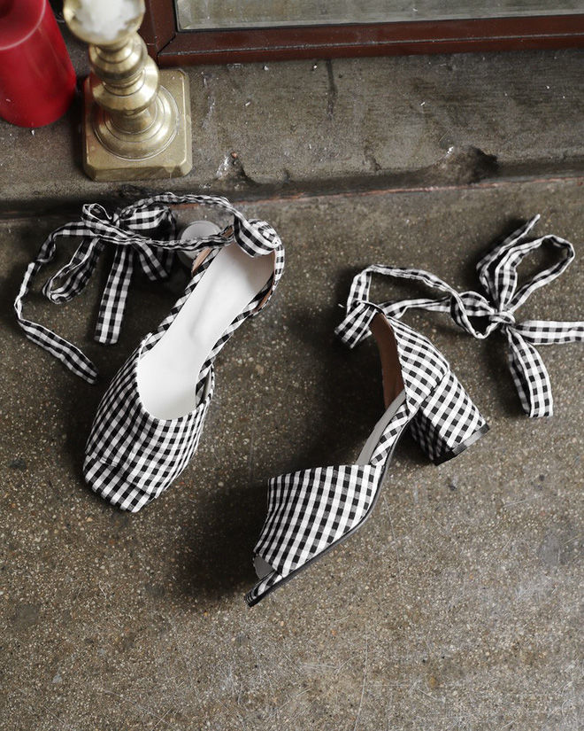 Bestie - Nhung kieu sandals vua hop mot laại vua thoang chan giup ban thoai mai dien he
