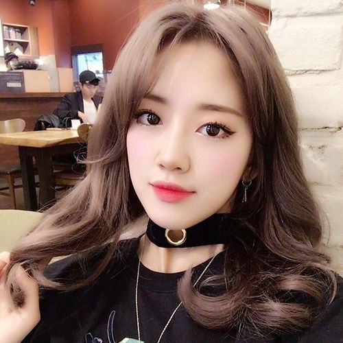 Những kiểu tóc giúp độn cằm Vline cho nàng mặt tròn