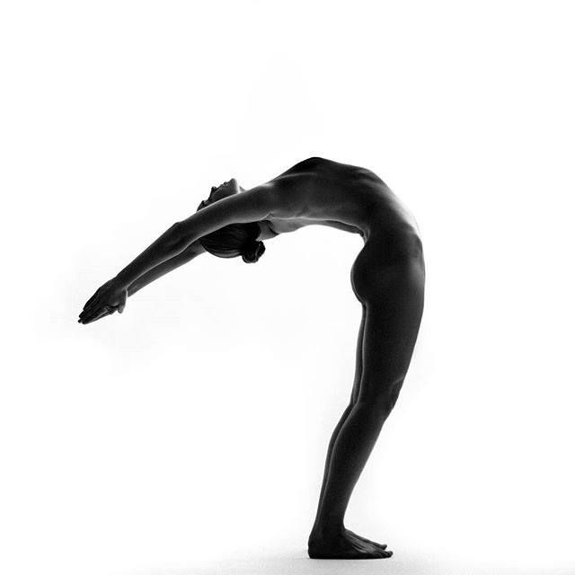 bestie Những tư thế yoga tuyệt đẹp khiến bạn muốn đi tập ngay