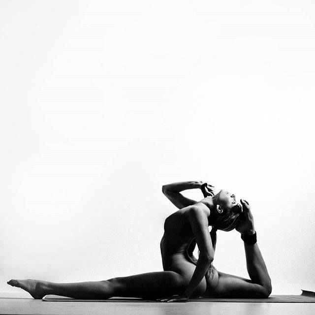 bestie Những tư thế yoga tuyệt đẹp khiến bạn muốn đi tập ngay