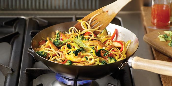 Thói quen nấu ăn tiềm tàng khả năng gây ung thư ai cũng mắc phải