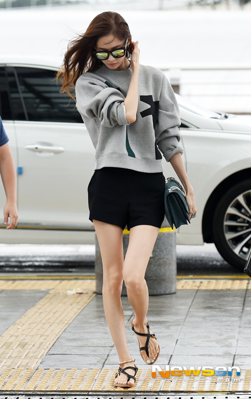 Yoona và hành trình 11 năm: Từ nghi vấn dao kéo đến danh hiệu nữ thần