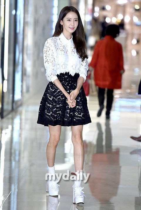 Yoona và hành trình 11 năm: Từ nghi vấn dao kéo đến danh hiệu nữ thần