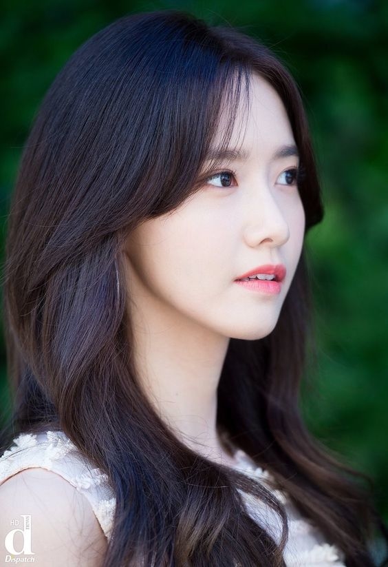 Yoona và hành trình 11 năm: Từ nghi vấn dao kéo đến danh hiệu nữ thần