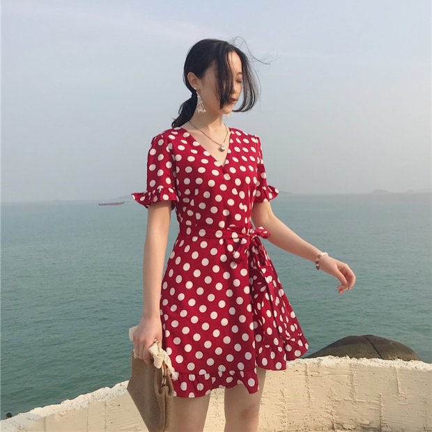 5 mẫu váy “thần thánh” xóa tan nỗi lo của những cô nàng có vòng 2 ngấn