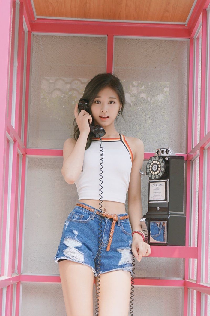 Những mỹ nhân K-pop diện quần jean gợi cảm không thua gì người mẫu