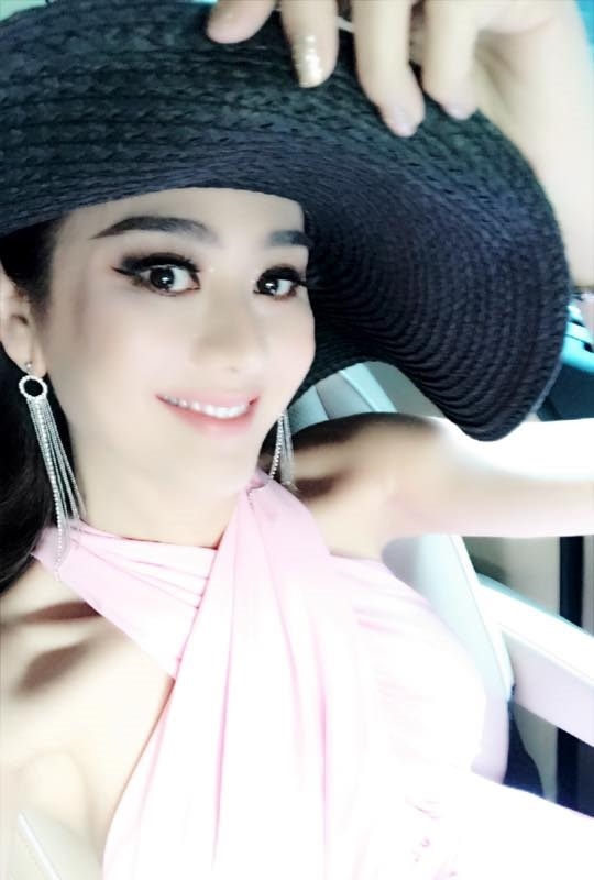 Ảnh hot sao Việt: Đức Phúc cằm nhọn bất thường gây sốc