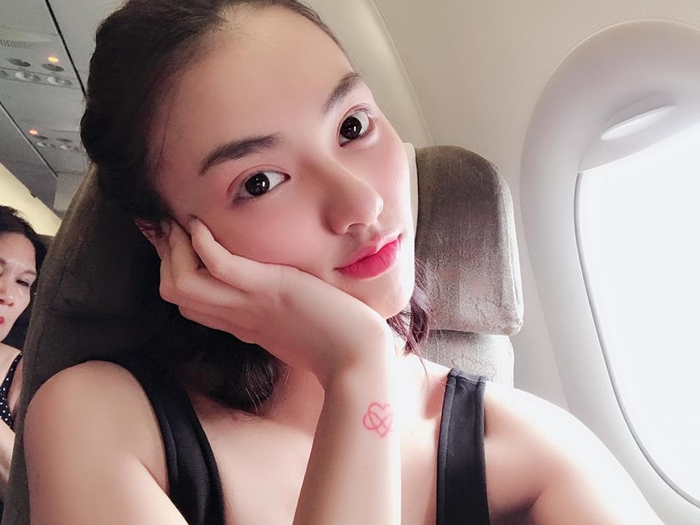 Ảnh hot sao Việt: Đức Phúc cằm nhọn bất thường gây sốc