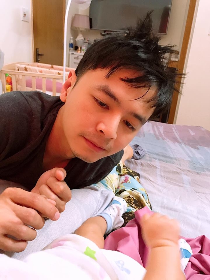 Ảnh hot sao Việt: Đức Phúc cằm nhọn bất thường gây sốc