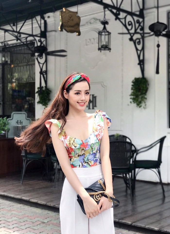 Áo 1 gang tay yêu thích của các hot-face Việt