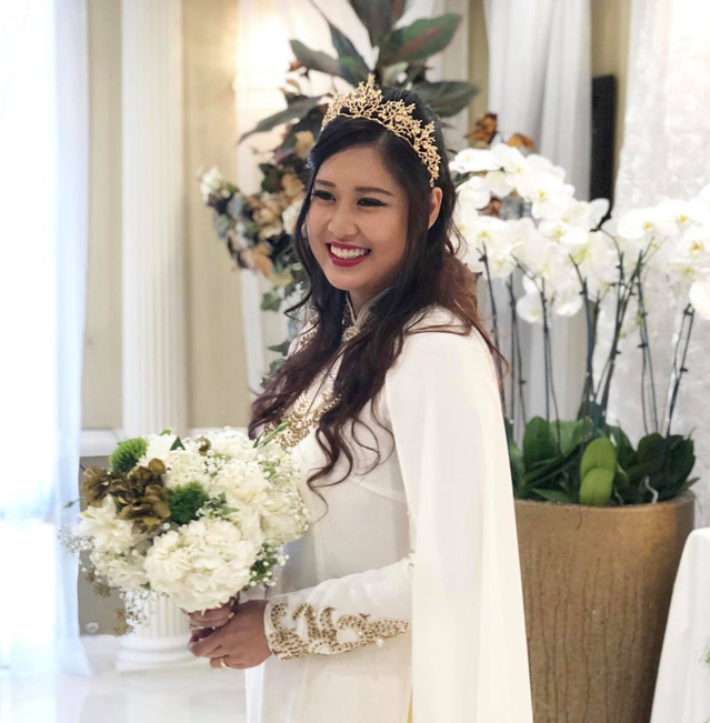 Ngắm nhan sắc cô con gái tài năng, xinh đẹp của NSND Hồng Vân