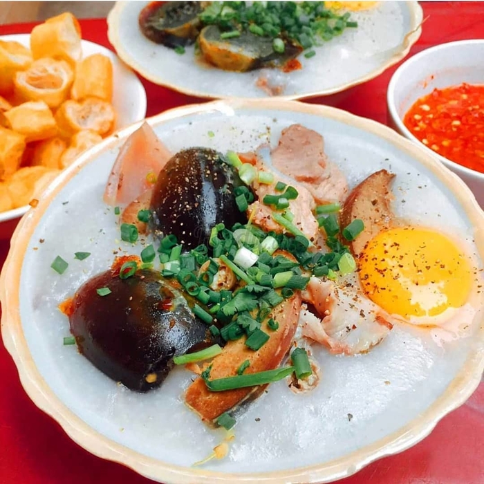 'Cồn cào' những địa chỉ ăn khuya dành cho cú đêm Sài Gòn