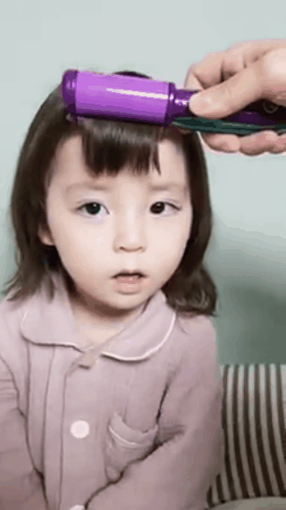 Cư dân mạng thích thú trước vẻ đáng yêu của bé gái