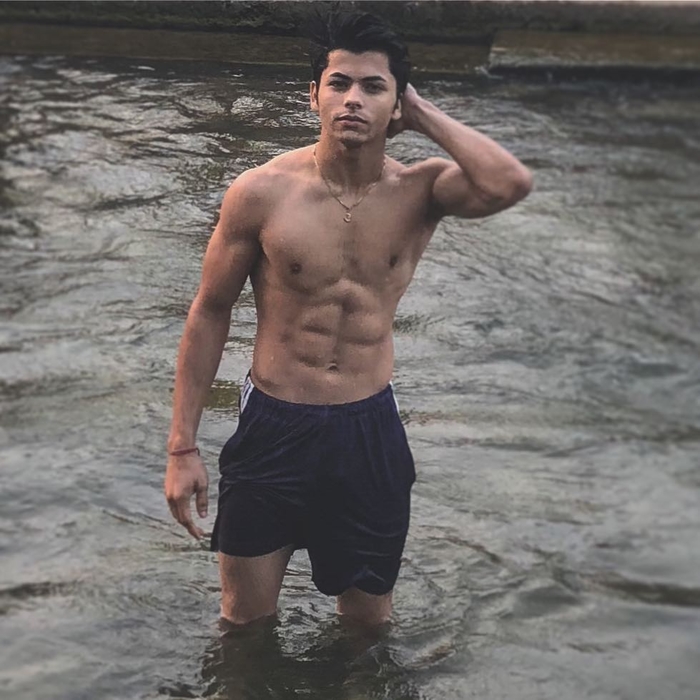 Đại diện nhan sắc hot boy khiến các cô gái mê mẩn ở những nước châu Á
