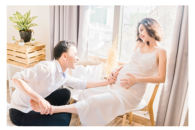 Dàn chân dài đình đám ngày nào giờ đã làm mẹ người ta
