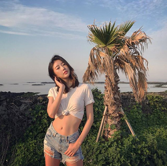 Dàn mỹ nhân Hàn đua nhau khoe body nóng bỏng giữa hè
