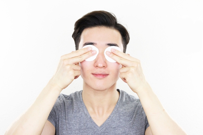 Dấu hiệu nhận biết nửa kia của bạn đang làm chuyện mờ ám