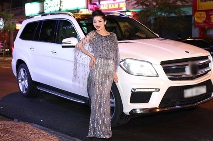 Điểm danh những “ông bà hoàng” giàu có nhất của showbiz Việt