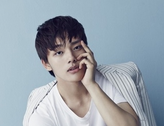 Điểm danh những sao Kpop vừa tài năng xuất sắc vừa học giỏi