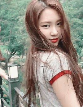 Điểm mặt những trai xinh gái đẹp bị Kpop thờ ơ