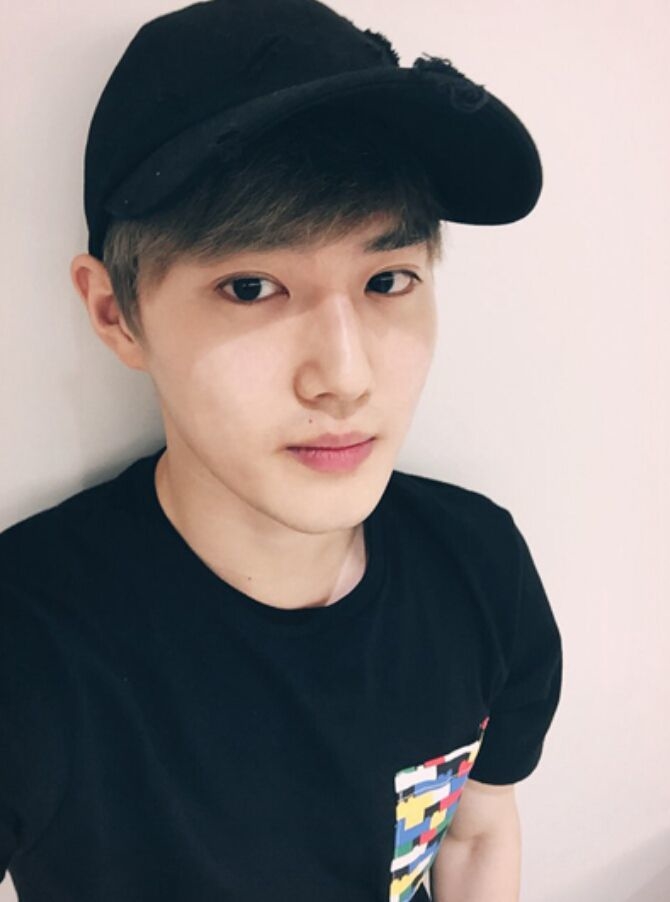 Dispatch chỉ ra những idol Kpop sở hữu làn da chuẩn “đậu phụ”