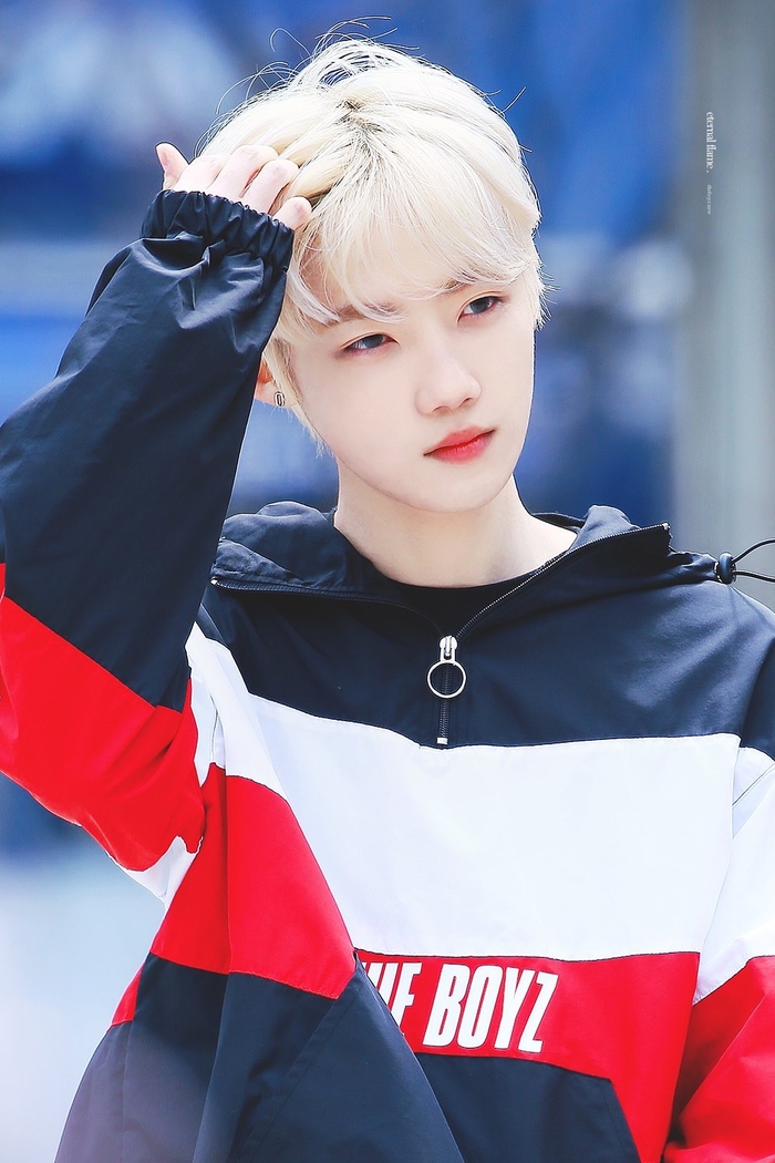 Dispatch chỉ ra những idol Kpop sở hữu làn da chuẩn “đậu phụ”