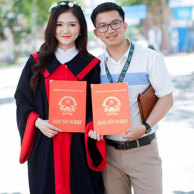 Dung nhan nữ sinh ĐH Vinh được thầy giáo cầu hôn gây sốt MXH