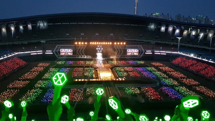 Top lighstick độc đáo và đẹp nhất Kpop khiến fan phổng mũi tự hào