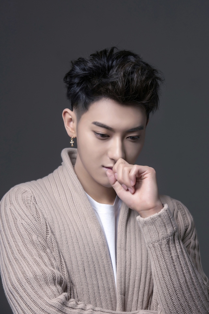 Idol Kpop rời nhóm nhạc: Người thành sao hạng A, kẻ nợ nần chồng chất