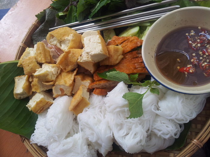 Khám phá những con đường ẩm thực trứ danh ở Sài Gòn