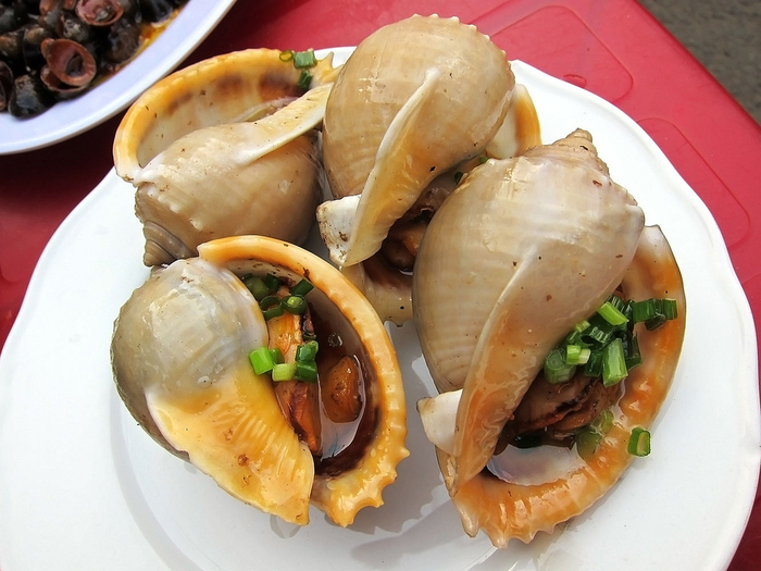 Khám phá những con đường ẩm thực trứ danh ở Sài Gòn