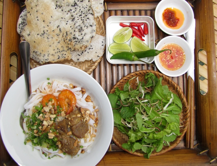 Khám phá những con đường ẩm thực trứ danh ở Sài Gòn