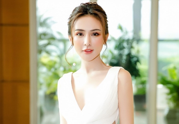 Khi sao nghien lam dep: Que Van lam mui 6 lan, Phi Thanh Van thi…