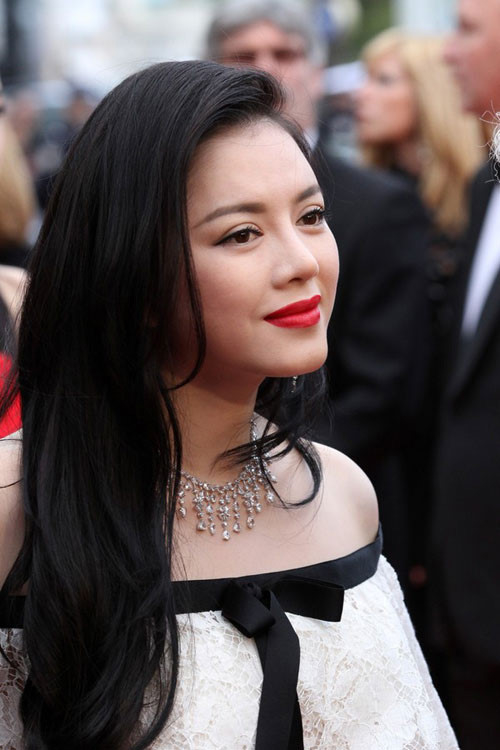 Le quyen, Ha Ho cung phai nga mu truoc cach choi kim cuong cua sao Viet nay