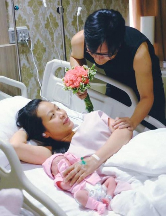 Loạt sao Việt bụng bầu vượt mặt được chồng cưng chiều hết mực