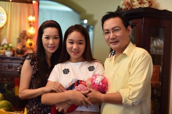 Loạt sao Việt bụng bầu vượt mặt được chồng cưng chiều hết mực