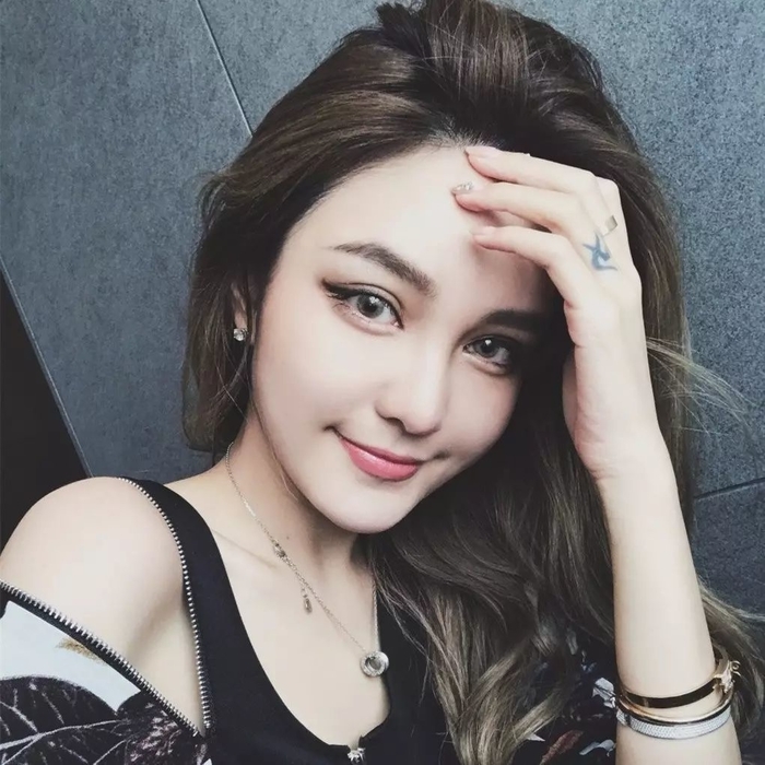 Nam thần màn ảnh khiến chị em vỡ mộng bởi scandal đời tư