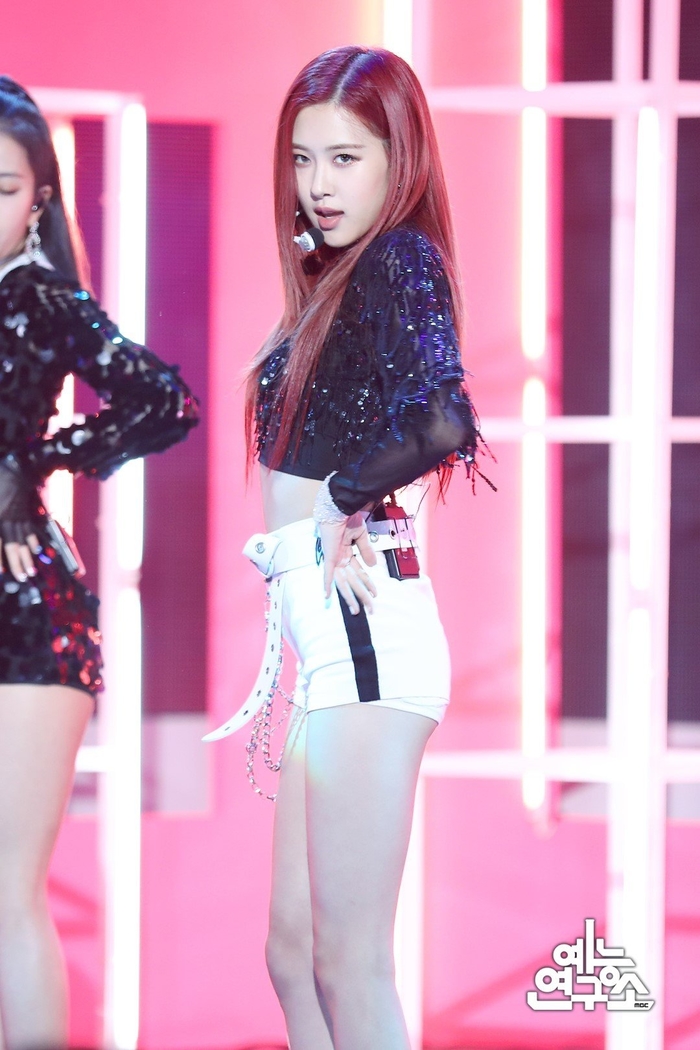 Netizen Hàn cho rằng Rosé (Black Pink) có thân hình chuẩn nhất Kpop