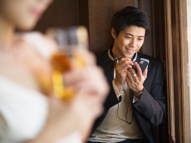 Những biểu hiện chứng tỏ đàn ông ngán chuyện ấy đến tận cổ