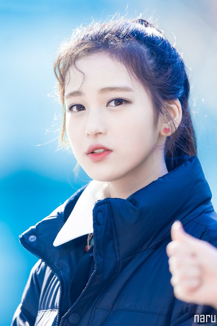 Những idol Kpop sinh năm 2003 hứa hẹn kế thừa danh hiệu nữ thần
