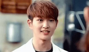Những khoảnh khắc cute lạc lối của sao Hàn