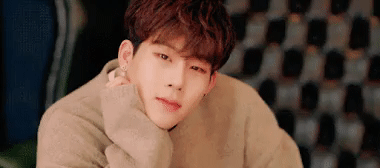 Những khoảnh khắc cute lạc lối của sao Hàn