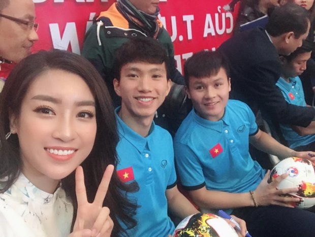 Những mỹ nữ showbiz Việt là fan cuồng của môn thể thao vua